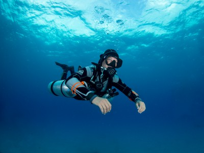 SSI Sidemount Diver